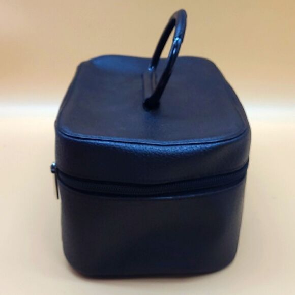 Authentic Gucci Cosmetic Case - Picture 3 of 10